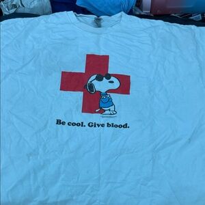 Gildan Snoopy 'Be Cool. Give Blood' Dog T-Shirt - White and Red
